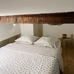 House דירה