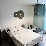 House דירה